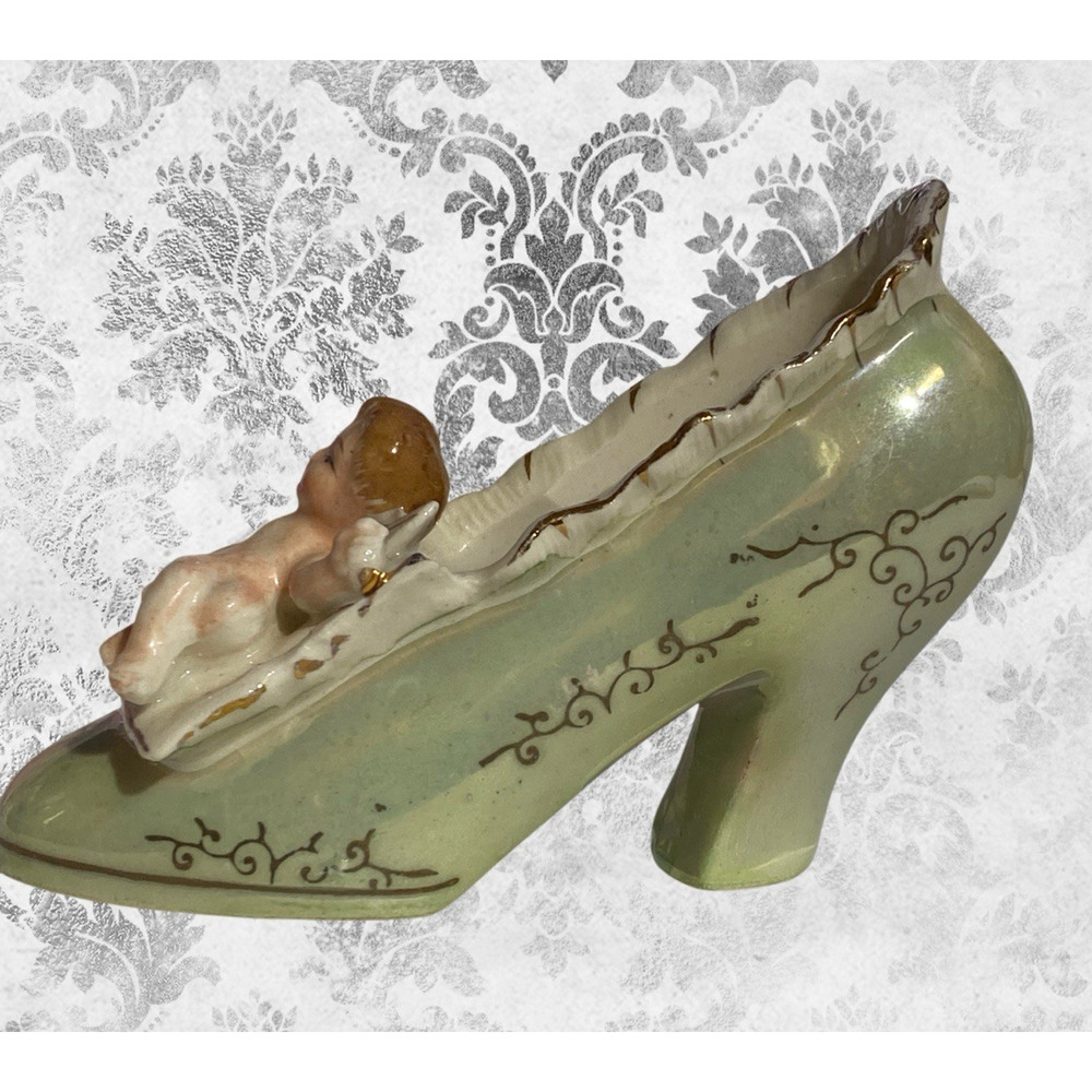 VTG Pioneer Mdse Co NY Porcelain Shoe Figurine With Cherub Lusterware Japan READ